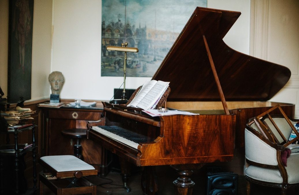 antique pianos