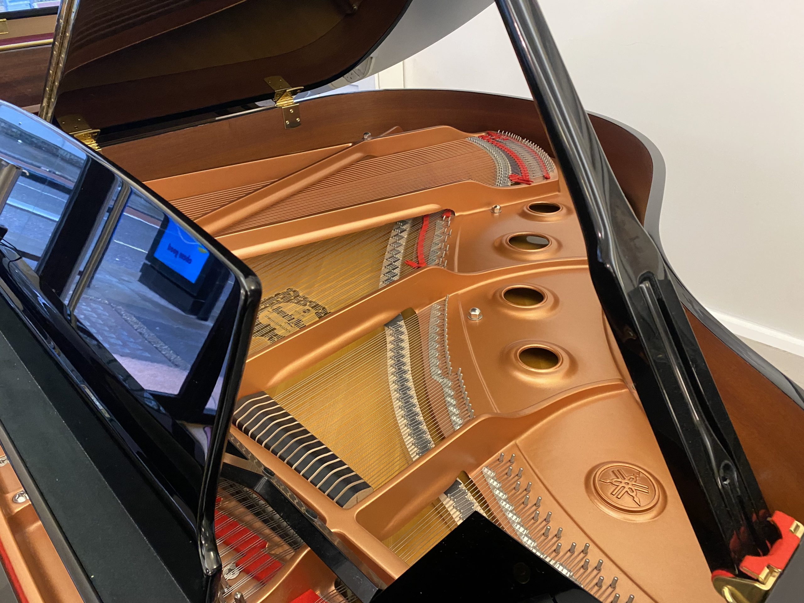 Yamaha C1X SH silent view