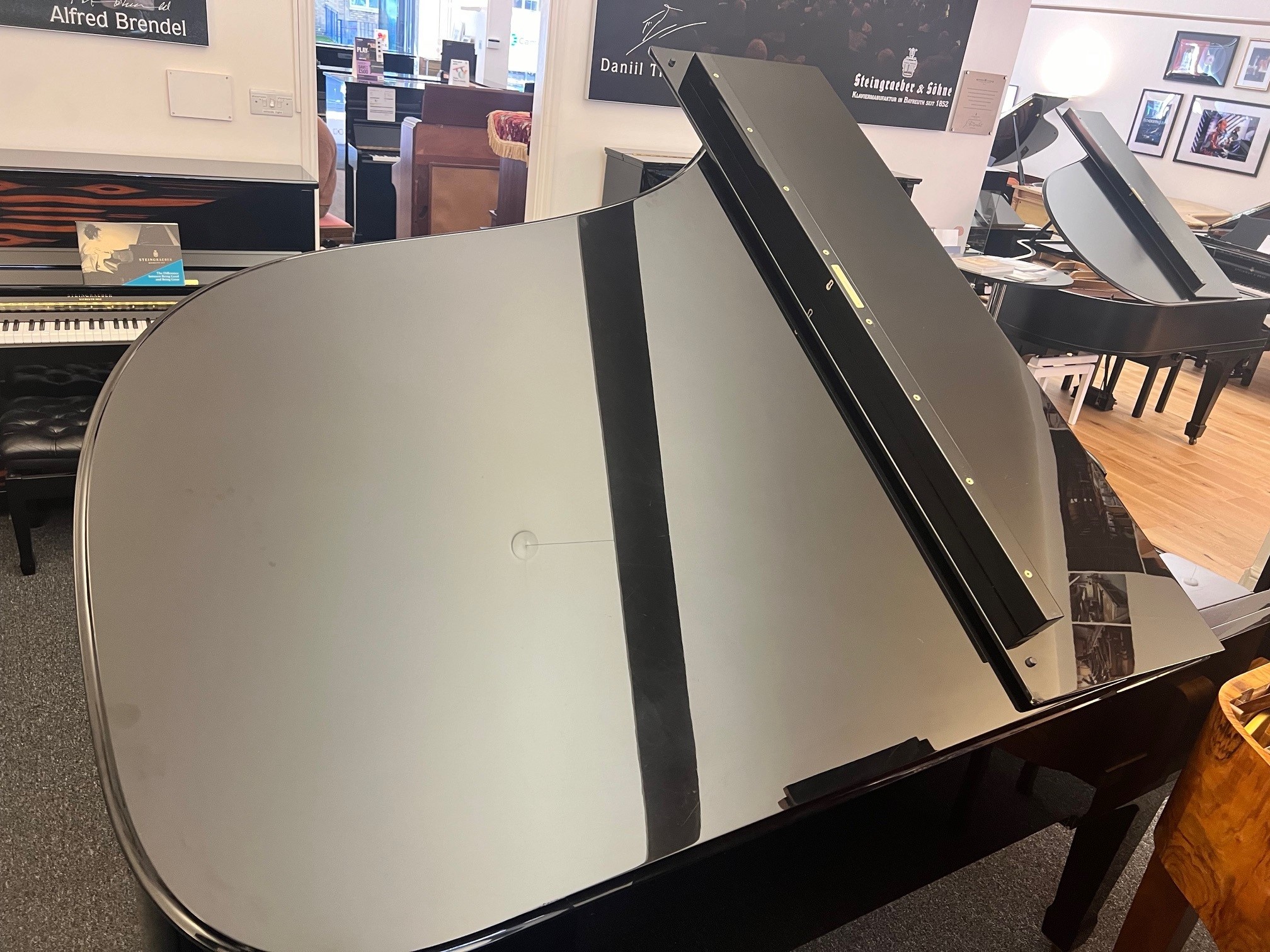 Yamaha C7 – This piano is being prepared. Please contact us to arrange a viewing. view