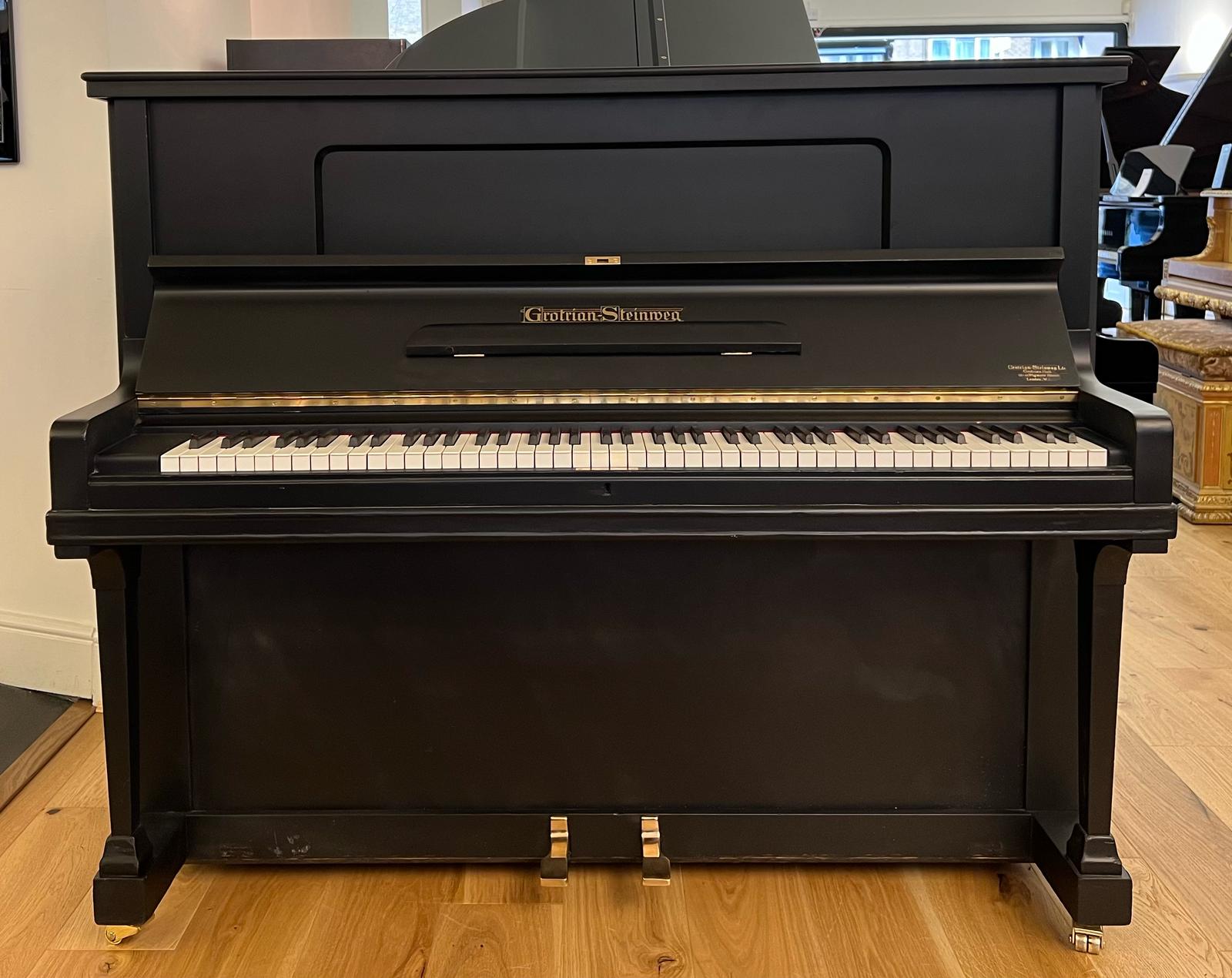 Grotrian Steinweg 122 Traditional view