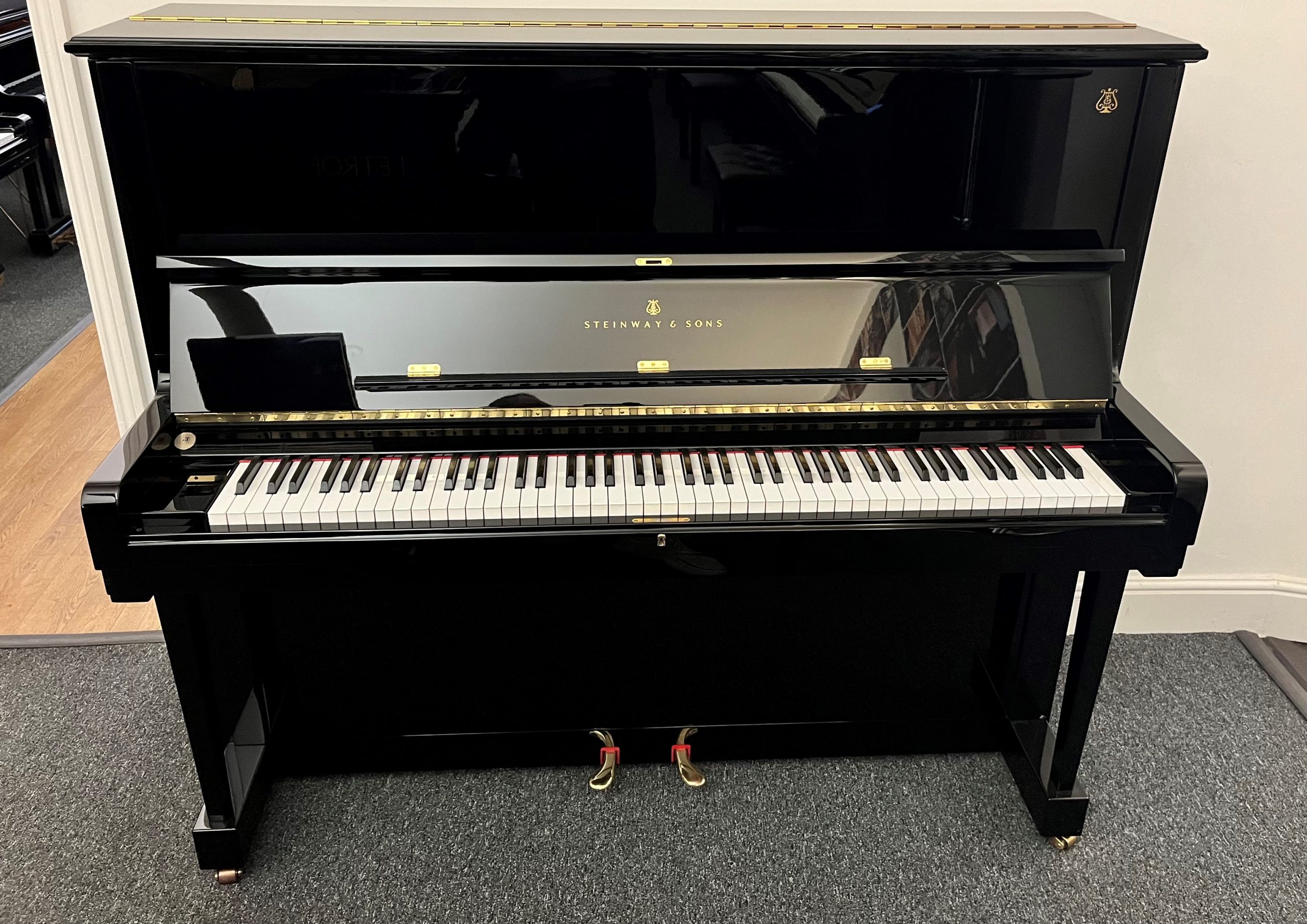Steinway K