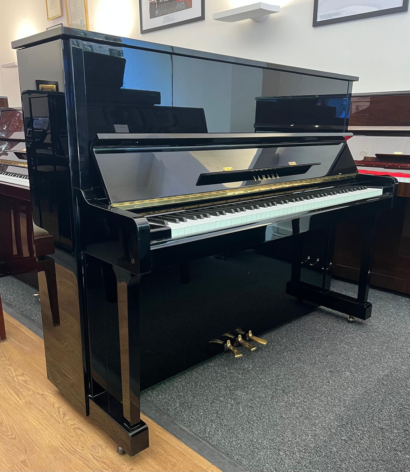 Yamaha U10B1