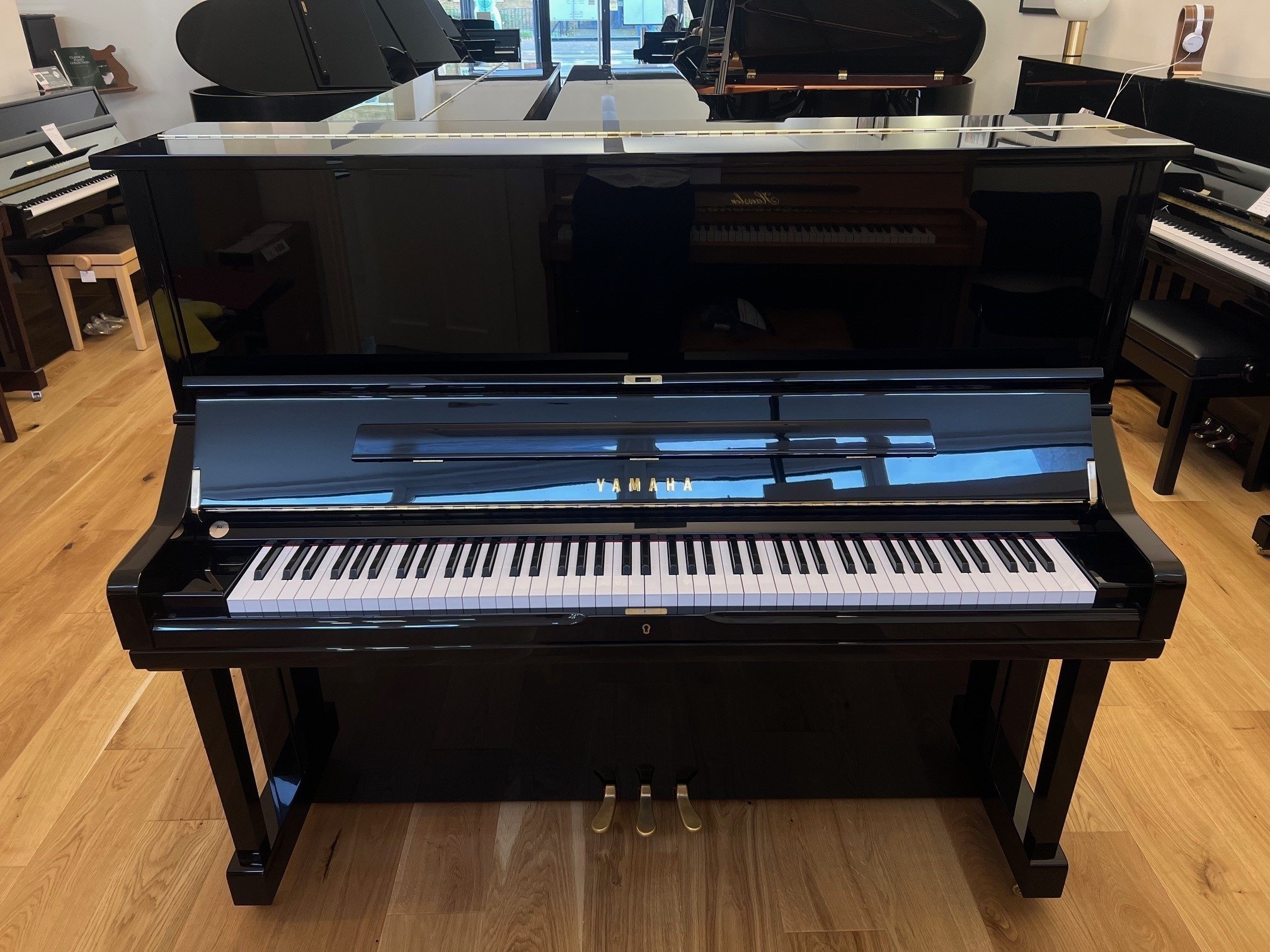 Yamaha U3S (new ex showroom model)
