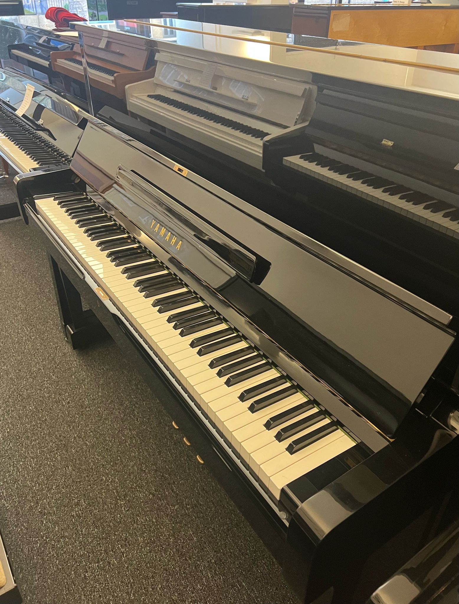 Yamaha U1G