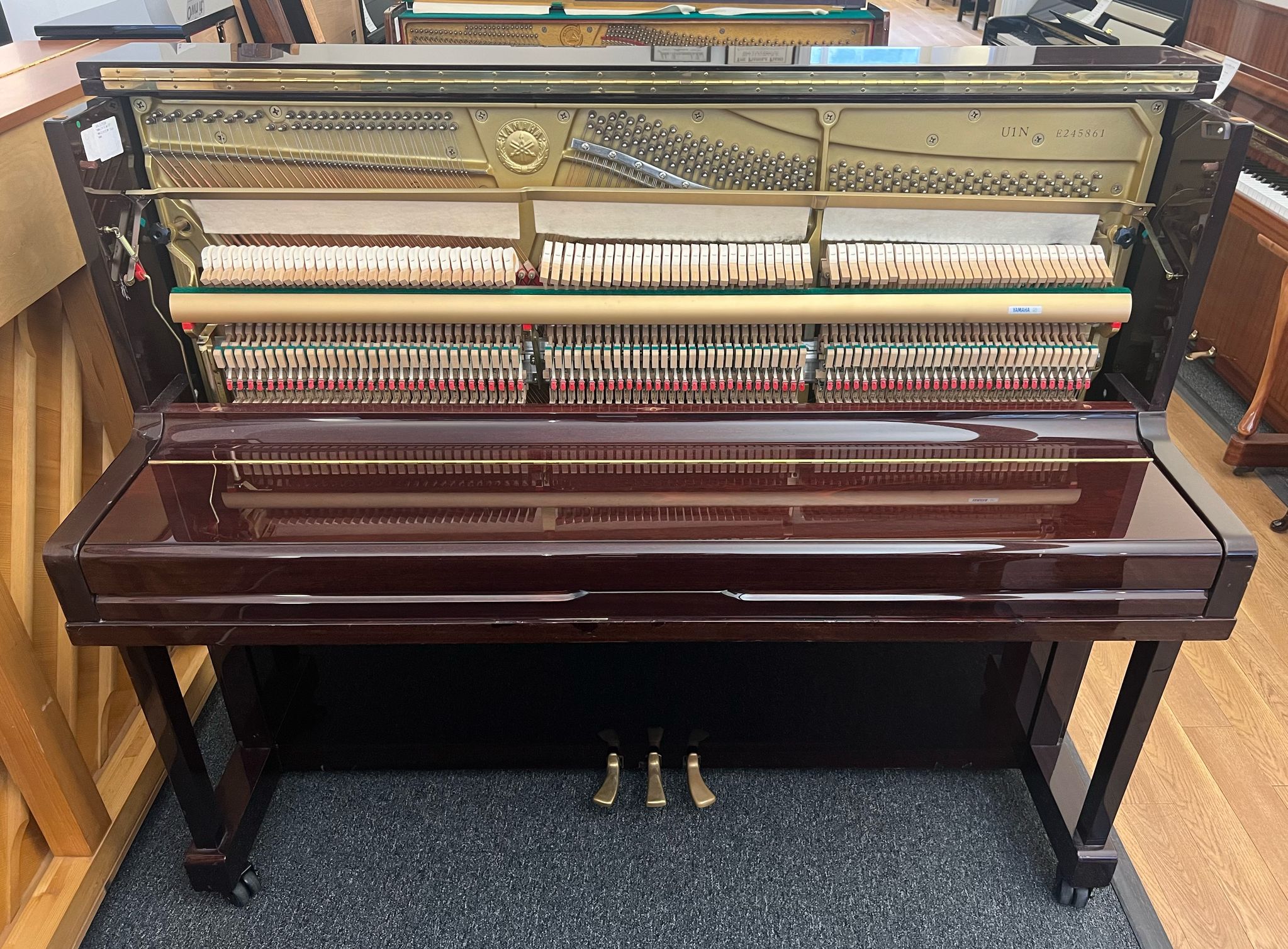 Yamaha U1N view