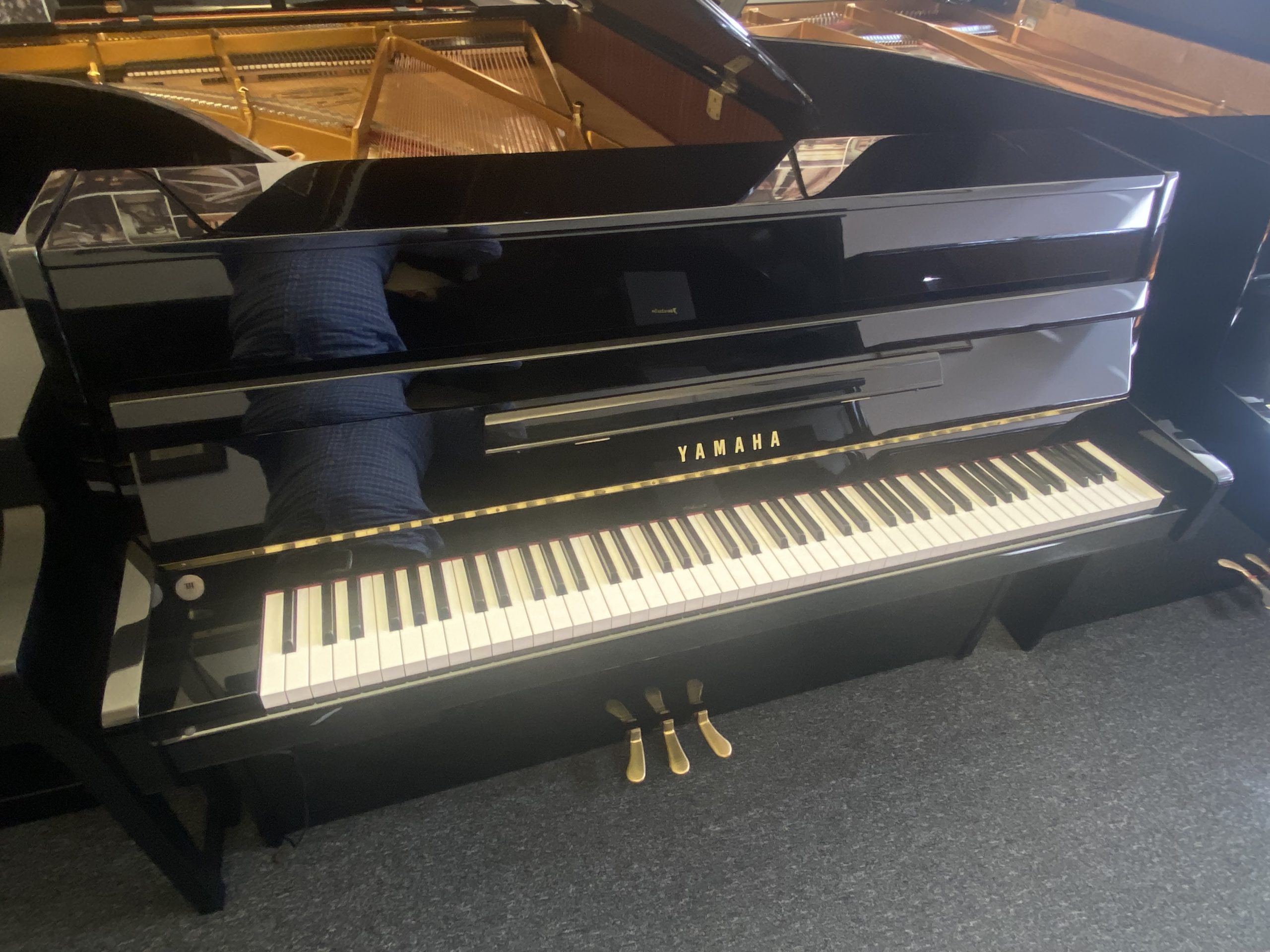 Yamaha B1 Silent SC2