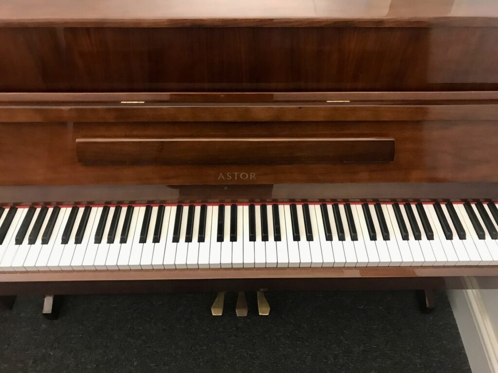 Astor PE9 - Main View