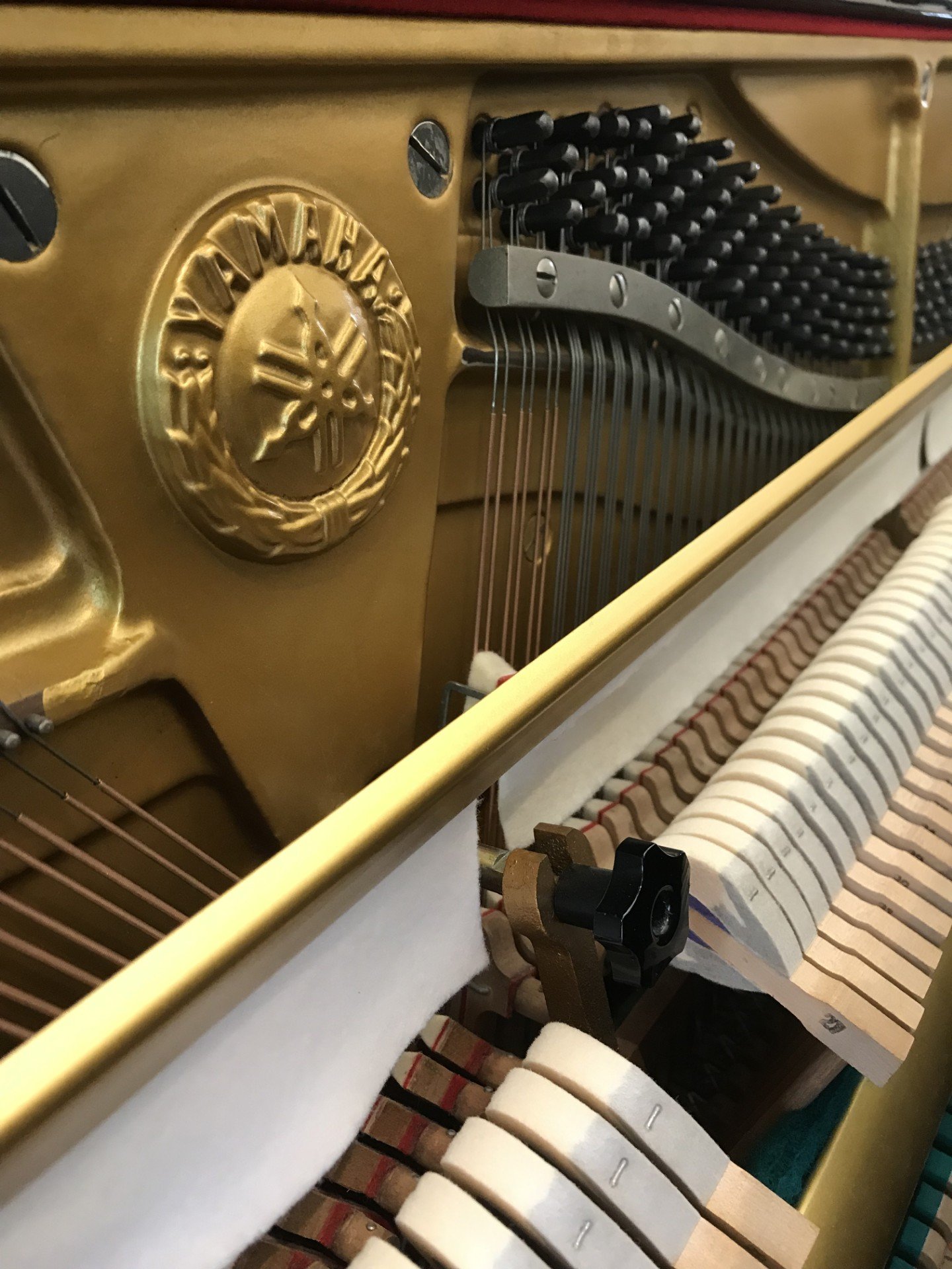Yamaha U3H view