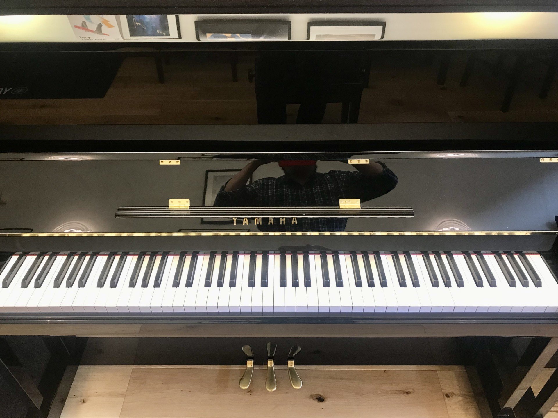 Yamaha B3 view