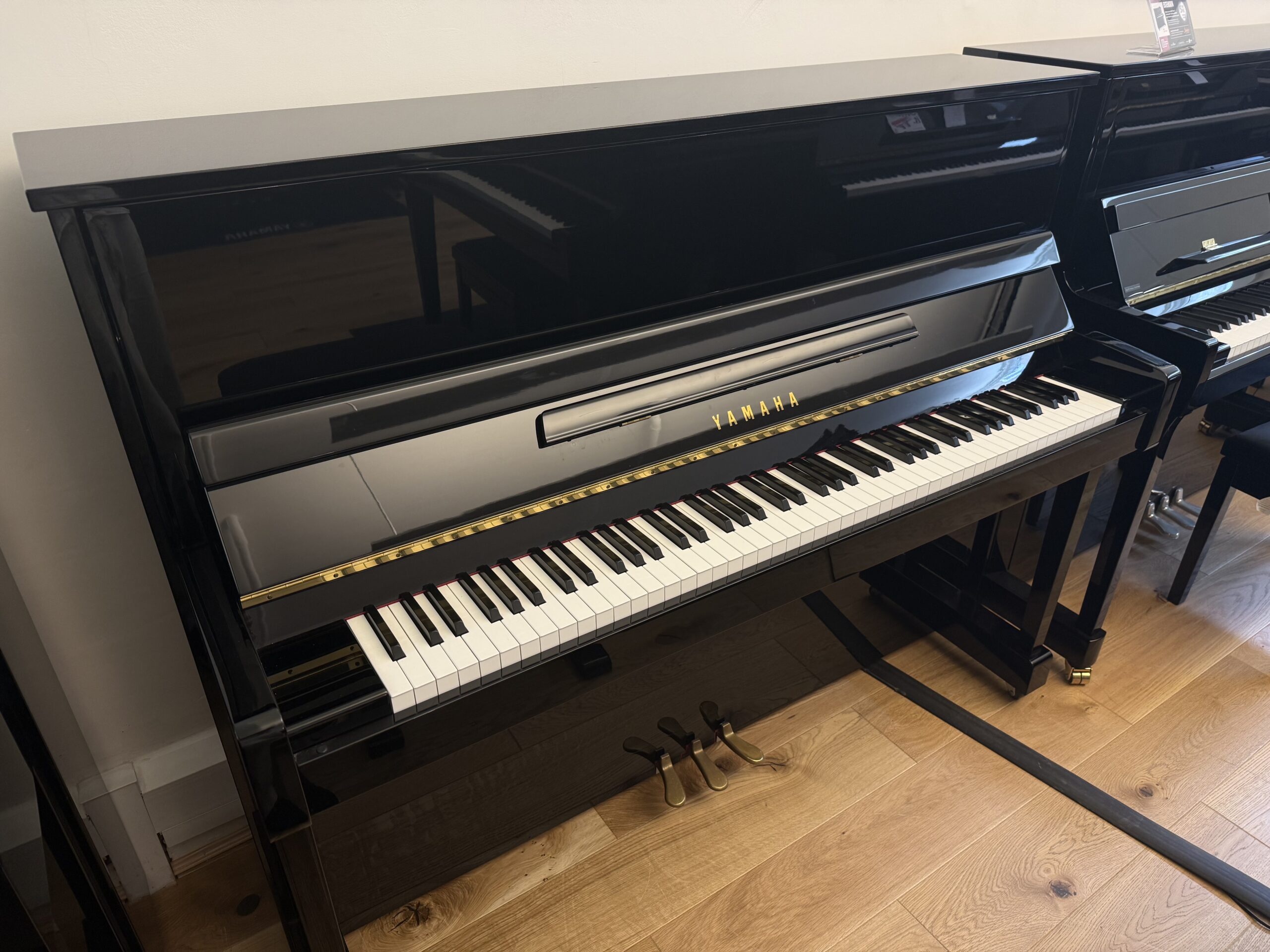Yamaha T121