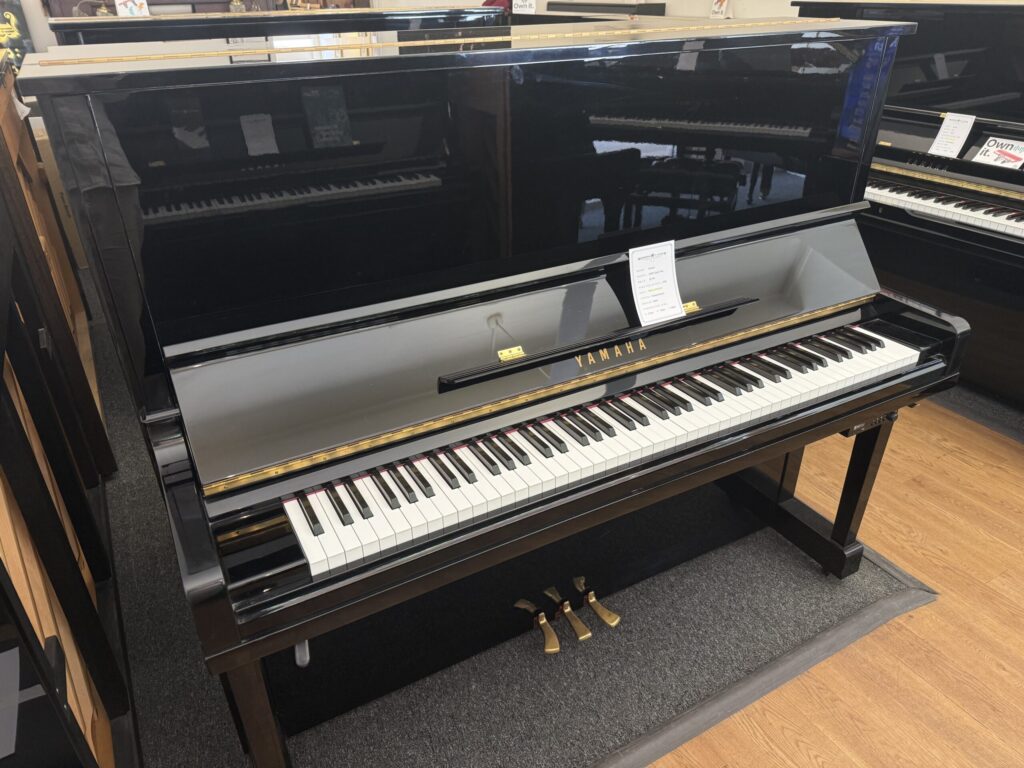 Yamaha U30B1 Ad Silent - Main View